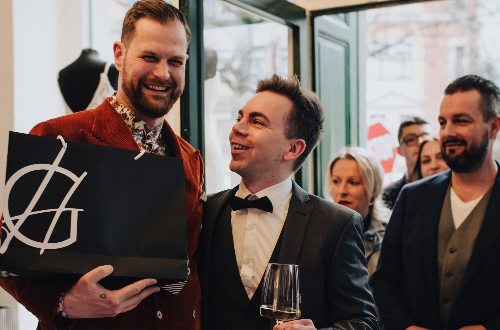 Zufriedene GOA-Kunden bei einem Event